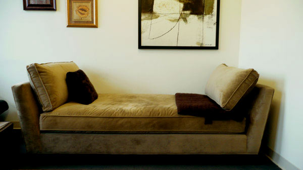 The comfortable psychiatrist couch at Eran Feit's Manhattan therapist office